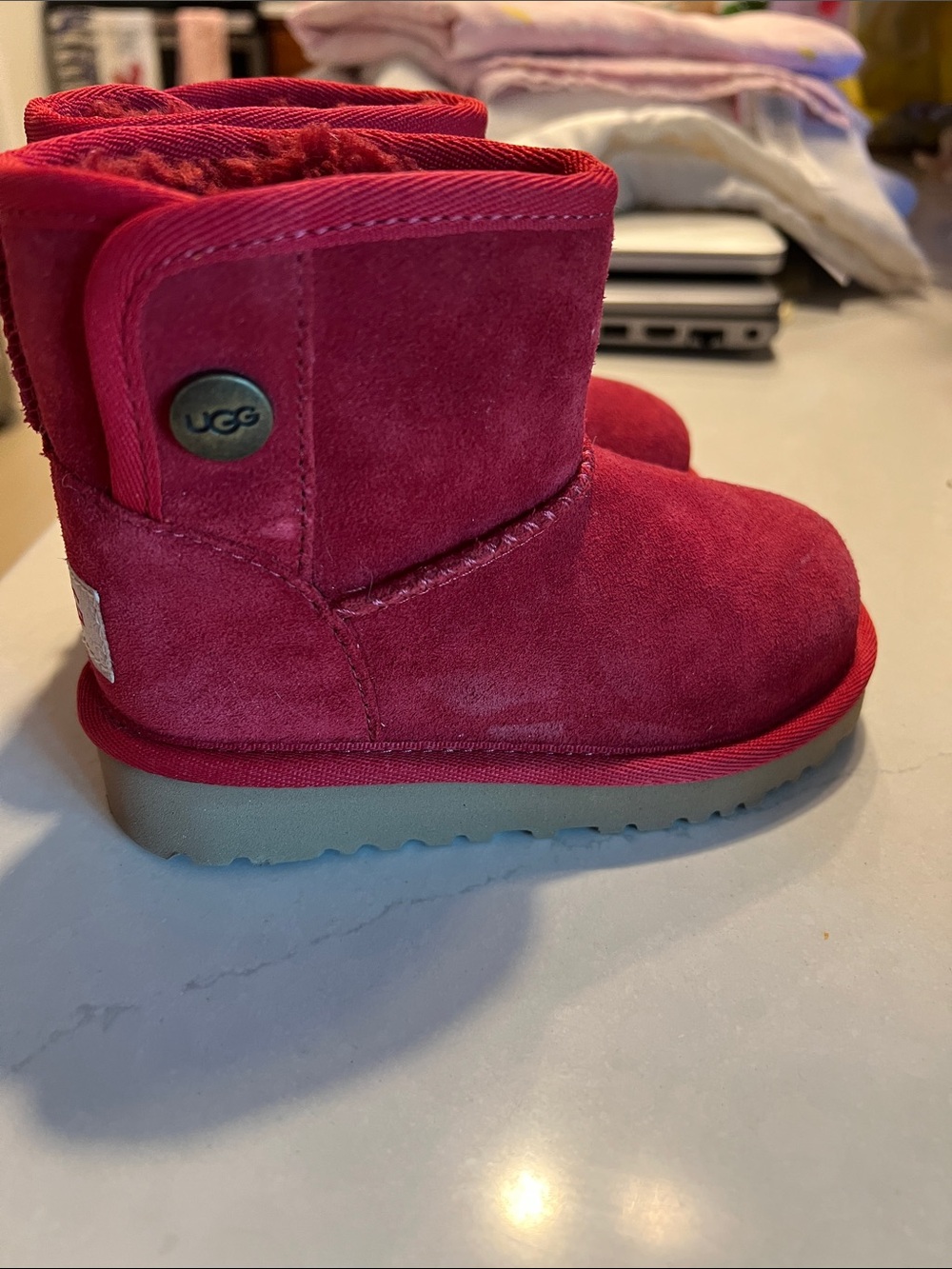 Ugg toddler girl boots - Picture 3 of 6